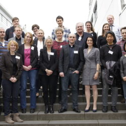 From the left to the right (back row): PhD Student Lennart Oettl from the SFB 654, University of Heidelberg, host Charlotte Koenen, Nikolaus Kriegeskorte, Tara Keck, Nikolaas Puts (middle row): Marian Tsanov, Björn Schott, host Birte Dietz, Emma Woods, Theodore Berger, hosts Lauren Haag and Andreas Marzoll (first row): hosts Janna Aarse and Veronika Gondzik, Kate Jeffery, host Markus Lorkowski, Denise Manahan-Vaughan, Takeo Watanabe, Yuka Sasaki