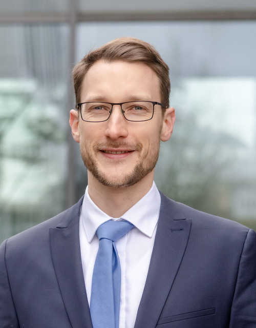 Prof. Dr. Simon Faissner